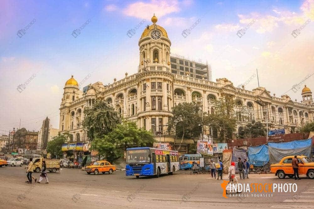 Colonial architecture building with city traffic at Kolkata